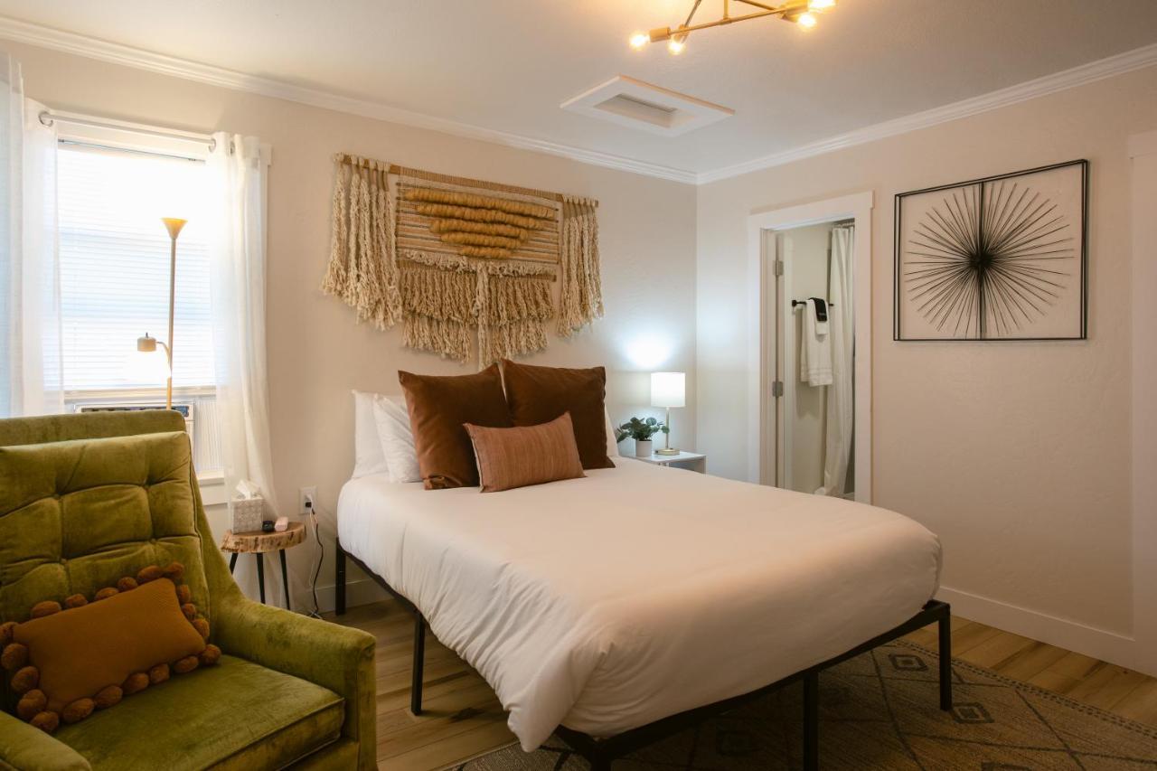 Waterfront River Apartments Rogue River 외부 사진