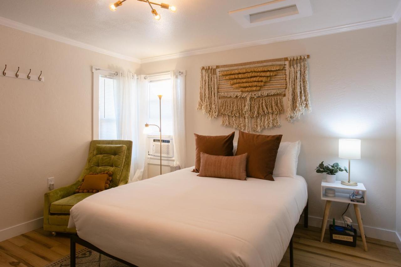 Waterfront River Apartments Rogue River 외부 사진